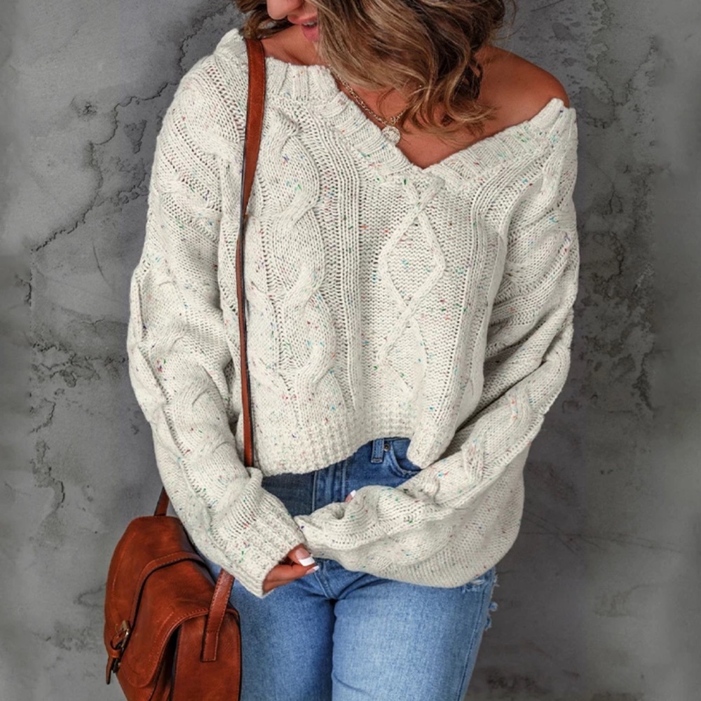 Pippidip Cream Cable Knit Sweater - Picture 11 of 12